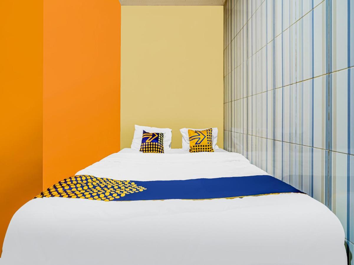 Spot On 91186 Losmen Yanti Hotel Bandung Exterior photo
